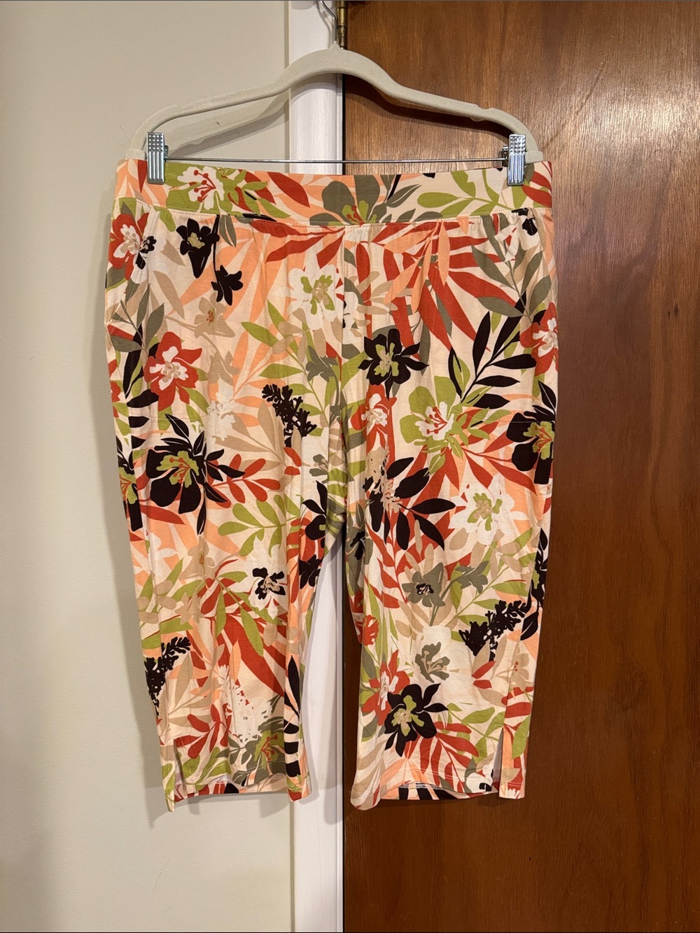 Pull-On Capri Pants - Cream, Coral & Green